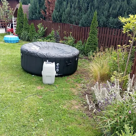 Dovolenkovy Dom S Terasou Nyaraló